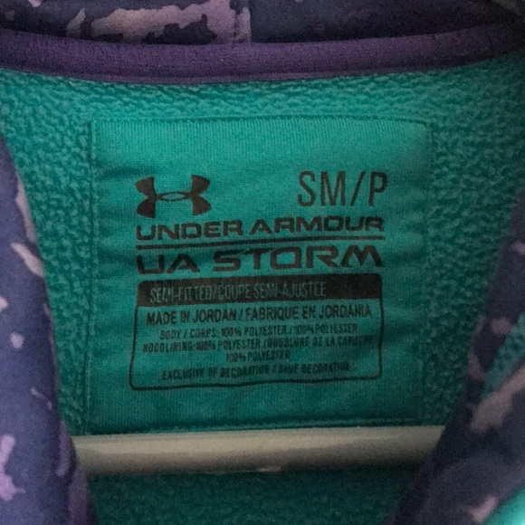 Under Armor Sweatshirt - Picture 2 of 2